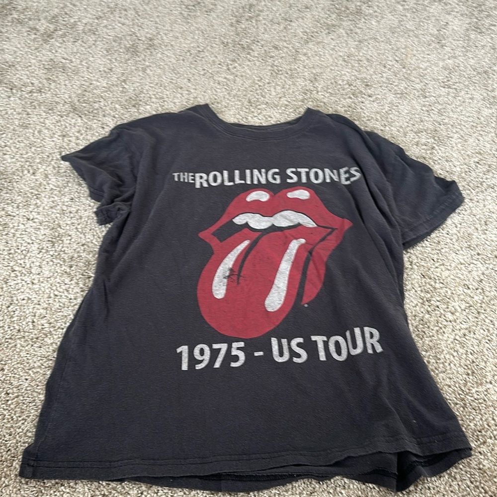 gray rolling stones t shirt